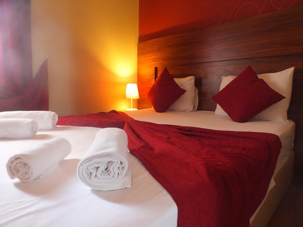 גבזה Somya Hotel מראה חיצוני תמונה